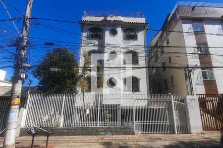 Apartamento à venda com 317m², 4 quartos e 2 vagas Apartamento à venda com 317m², 4 quartos e 2 vagasFachada