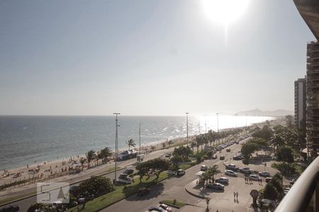 Apartamento à venda com 96m², 2 quartos e 2 vagas Apartamento à venda com 96m², 2 quartos e 2 vagasVista