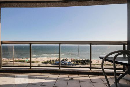 Apartamento à venda com 96m², 2 quartos e 2 vagas Apartamento à venda com 96m², 2 quartos e 2 vagasVista