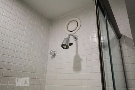 Apartamento à venda com 96m², 2 quartos e 2 vagas Apartamento à venda com 96m², 2 quartos e 2 vagasBanheiro da Suíte