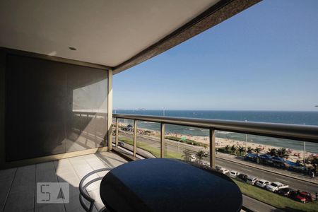 Apartamento à venda com 96m², 2 quartos e 2 vagas Apartamento à venda com 96m², 2 quartos e 2 vagasVaranda