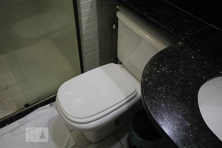 Apartamento à venda com 96m², 2 quartos e 2 vagas Apartamento à venda com 96m², 2 quartos e 2 vagasBanheiro da Suíte 2