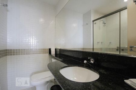Apartamento à venda com 96m², 2 quartos e 2 vagas Apartamento à venda com 96m², 2 quartos e 2 vagasBanheiro da Suíte