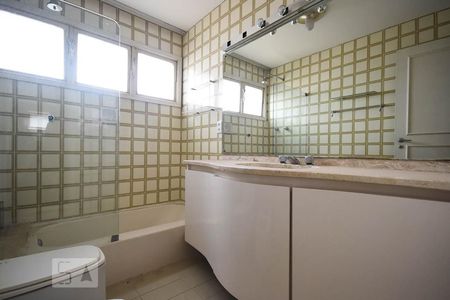 Apartamento para alugar com 188m², 3 quartos e 2 vagasBanheiro Suíte