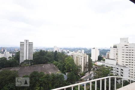 Apartamento para alugar com 188m², 3 quartos e 2 vagasVista da Suíte 