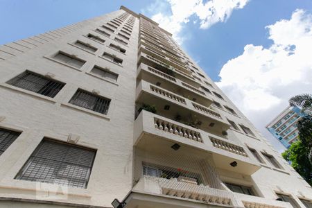 Apartamento à venda com 77m², 2 quartos e 1 vaga Apartamento à venda com 77m², 2 quartos e 1 vagaFachada