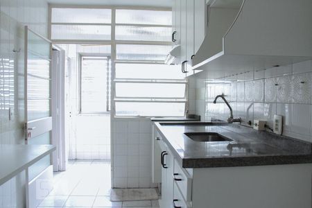 Apartamento à venda com 94m², 2 quartos e 1 vagaCozinha
