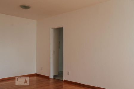 Apartamento à venda com 94m², 2 quartos e 1 vagaSala