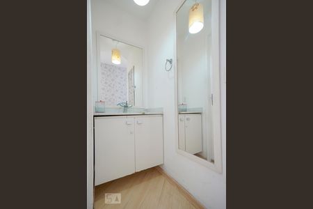 Lavabo de apartamento para alugar com 3 quartos, 68m² em Vila Moreira, São Paulo
