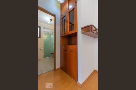 Hall do quarto de apartamento à venda com 1 quarto, 63m² em Centro, Campinas