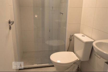 Banheiro de apartamento para alugar com 1 quarto, 25m² em Vila Buarque, São Paulo