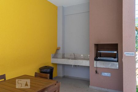 Apartamento para alugar com 34m², 2 quartos e sem vagaÁrea comum - Churrasqueira