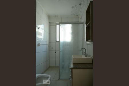 Banheiro de apartamento à venda com 1 quarto, 40m² em Centro Histórico, Porto Alegre