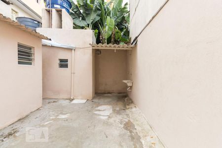 Casa à venda com 30m², 1 quarto e sem vagaQuintal