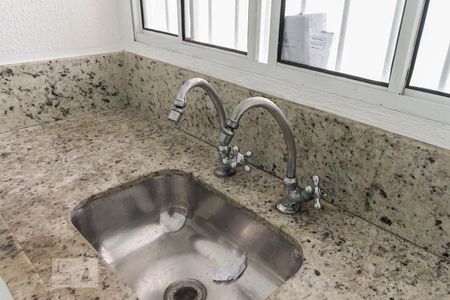 Cozinha  de casa de condomínio para alugar com 1 quarto, 30m² em Quarta Parada, São Paulo