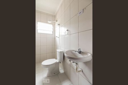 Banheiro  de casa de condomínio para alugar com 1 quarto, 30m² em Quarta Parada, São Paulo