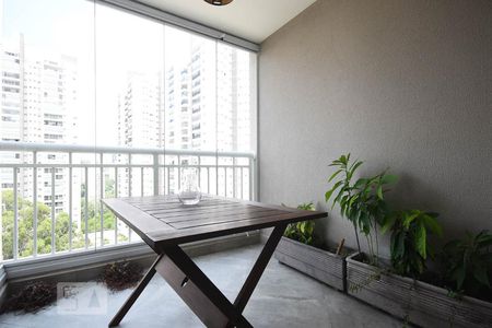 Apartamento para alugar com 57m², 2 quartos e 1 vaga Apartamento para alugar com 57m², 2 quartos e 1 vagaVaranda