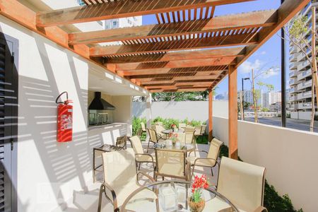 Apartamento para alugar com 63m², 2 quartos e 1 vaga