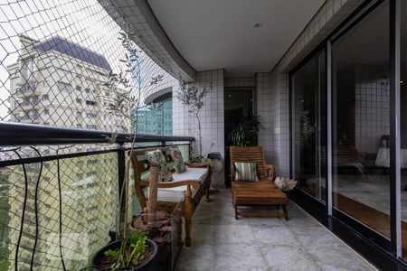 Apartamento à venda com 360m², 4 quartos e 5 vagasVaranda da Sala