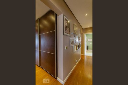 Apartamento à venda com 360m², 4 quartos e 5 vagasCorredor