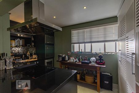 Apartamento à venda com 360m², 4 quartos e 5 vagasCozina