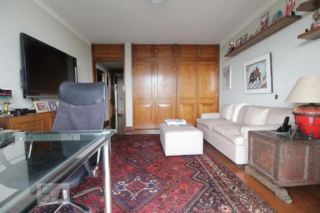 Apartamento à venda com 520m², 4 quartos e 4 vagasSuíte 2