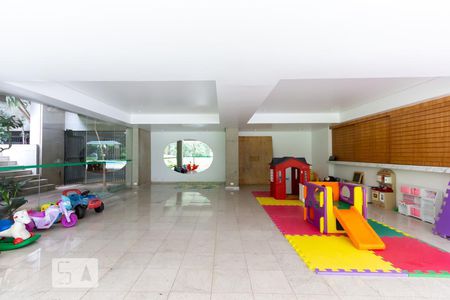 Apartamento à venda com 520m², 4 quartos e 4 vagas Apartamento à venda com 520m², 4 quartos e 4 vagasBrinquedoteca