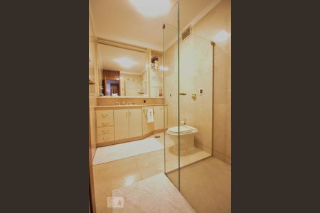 Apartamento à venda com 520m², 4 quartos e 4 vagasBanheiro da suíte 1