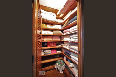 Apartamento à venda com 520m², 4 quartos e 4 vagasRoupeiro