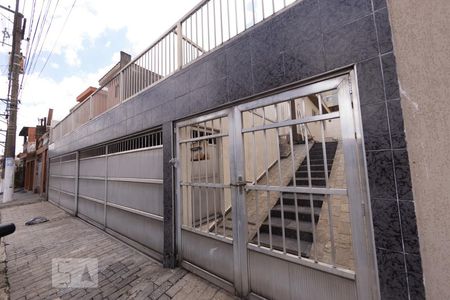 Casa à venda com 276m², 3 quartos e 4 vagas Casa à venda com 276m², 3 quartos e 4 vagasFachada