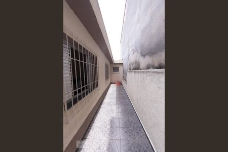 Casa à venda com 276m², 3 quartos e 4 vagas Casa à venda com 276m², 3 quartos e 4 vagasCorredor Lateral Externo