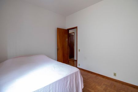 Apartamento à venda com 103m², 3 quartos e 1 vagaQuarto 02