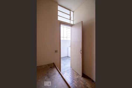 Apartamento à venda com 103m², 3 quartos e 1 vagaÁrea de Serviço