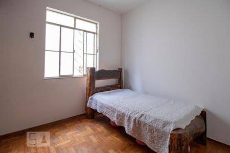 Quarto 01 de apartamento para alugar com 3 quartos, 103m² em Santo Antônio, Belo Horizonte