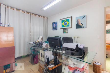 Casa para alugar com 450m², 6 quartos e 8 vagas Casa para alugar com 450m², 6 quartos e 8 vagasEscritório