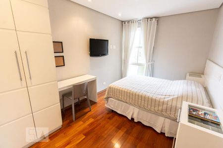Apartamento à venda com 90m², 3 quartos e 1 vagaQuarto 02