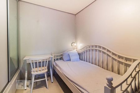 Quarto de Serviço de casa à venda com 5 quartos, 370m² em Jardim Botânico, Porto Alegre