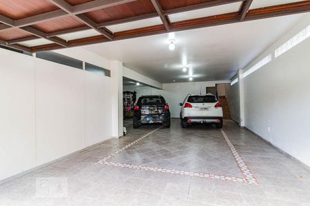 Casa à venda com 370m², 5 quartos e 4 vagasgaragem