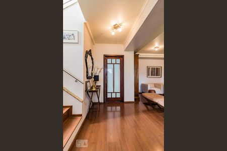 Casa à venda com 370m², 5 quartos e 4 vagasHall