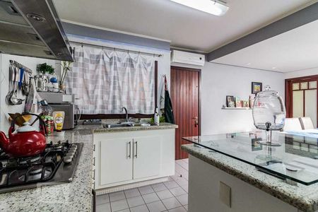 Casa à venda com 370m², 5 quartos e 4 vagasCozinha