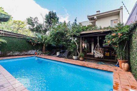 Piscina de casa à venda com 5 quartos, 370m² em Jardim Botânico, Porto Alegre