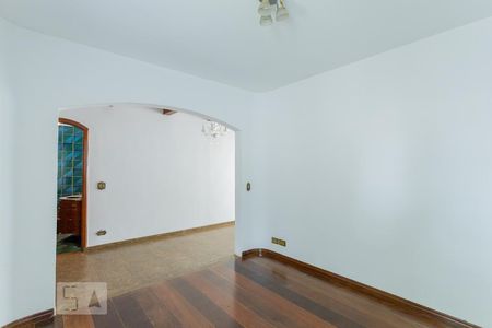 Sala de casa para alugar com 3 quartos, 200m² em Jardim Santa Helena, São Paulo