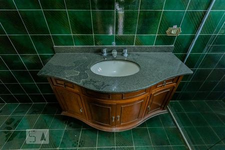 Casa para alugar com 200m², 3 quartos e 3 vagasBanheiro do Quarto 1