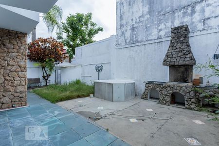 Casa para alugar com 200m², 3 quartos e 3 vagasQuintal