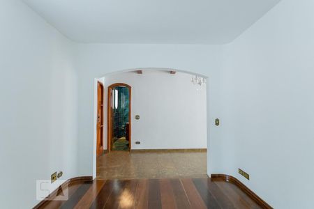 Casa para alugar com 200m², 3 quartos e 3 vagasSala