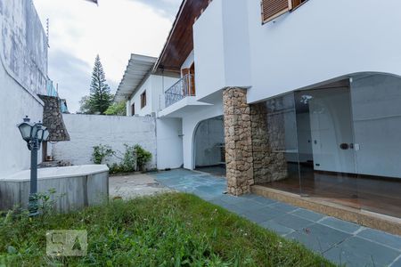 Casa para alugar com 200m², 3 quartos e 3 vagasQuintal