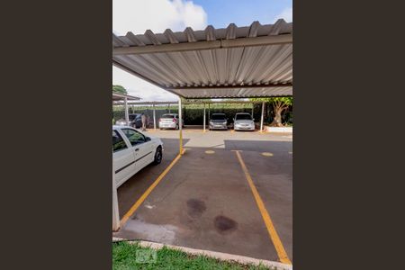 Garagem de apartamento para alugar com 2 quartos, 80m² em Setor Goiânia 2, Goiânia