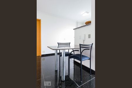 Sala de apartamento para alugar com 1 quarto, 56m² em Jardim Planalto, Campinas