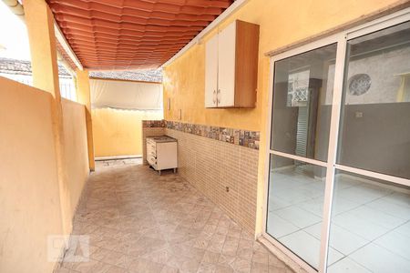 Casa para alugar com 100m², 2 quartos e 1 vagaÁrea de Serviço