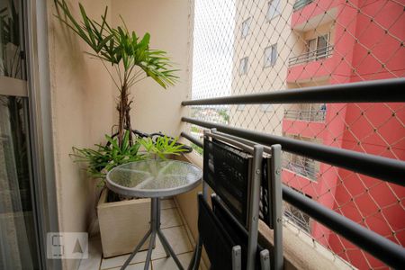 Sacada de apartamento à venda com 2 quartos, 54m² em Cidade das Flores, Osasco